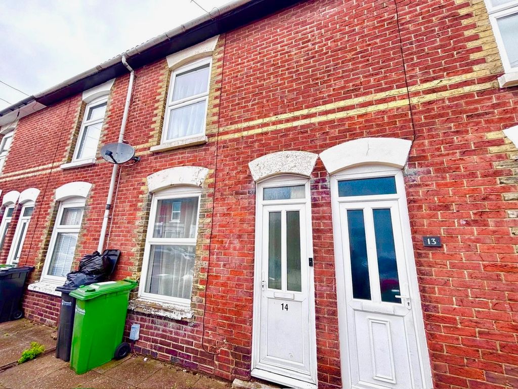 Property photo 1 of 8