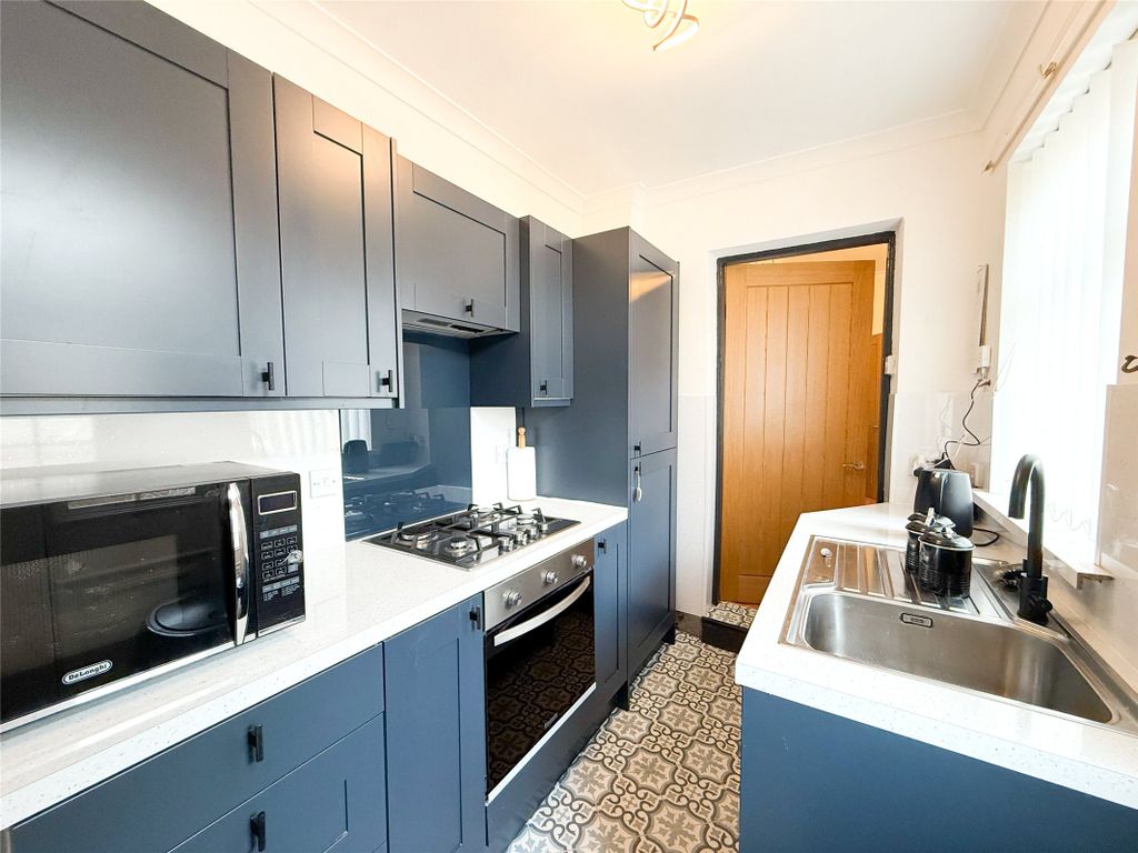 Property photo 2 of 12 Kitchen