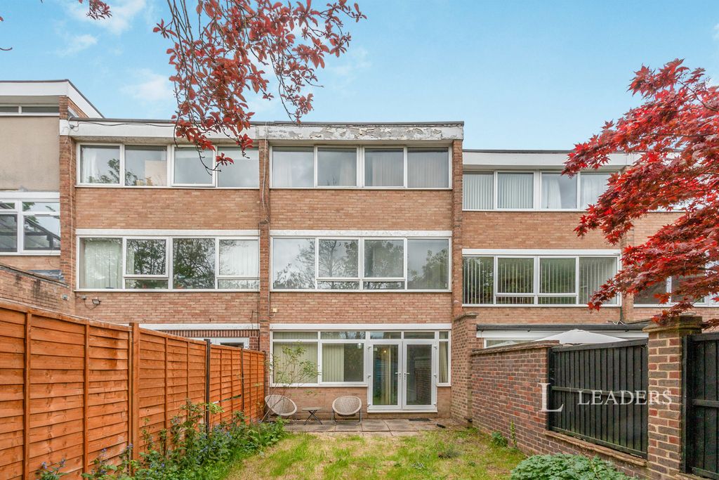 Property photo 1 of 18 Pbox-Img.Jpg