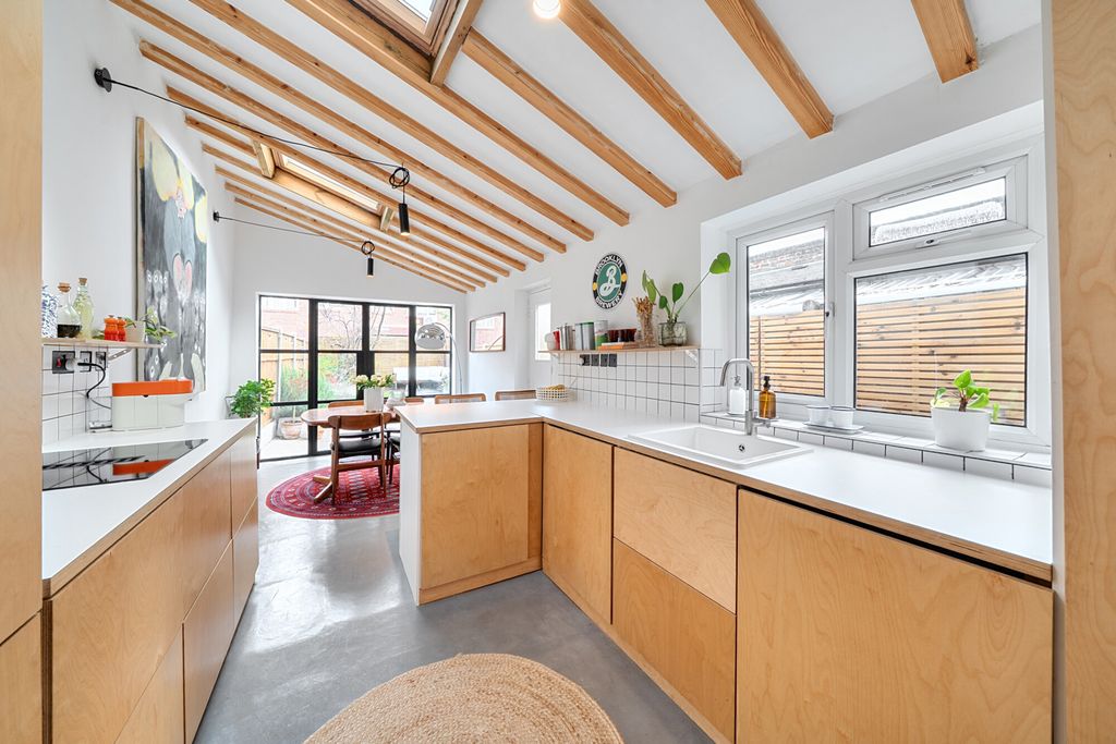 Property photo 1 of 27 Kitchen