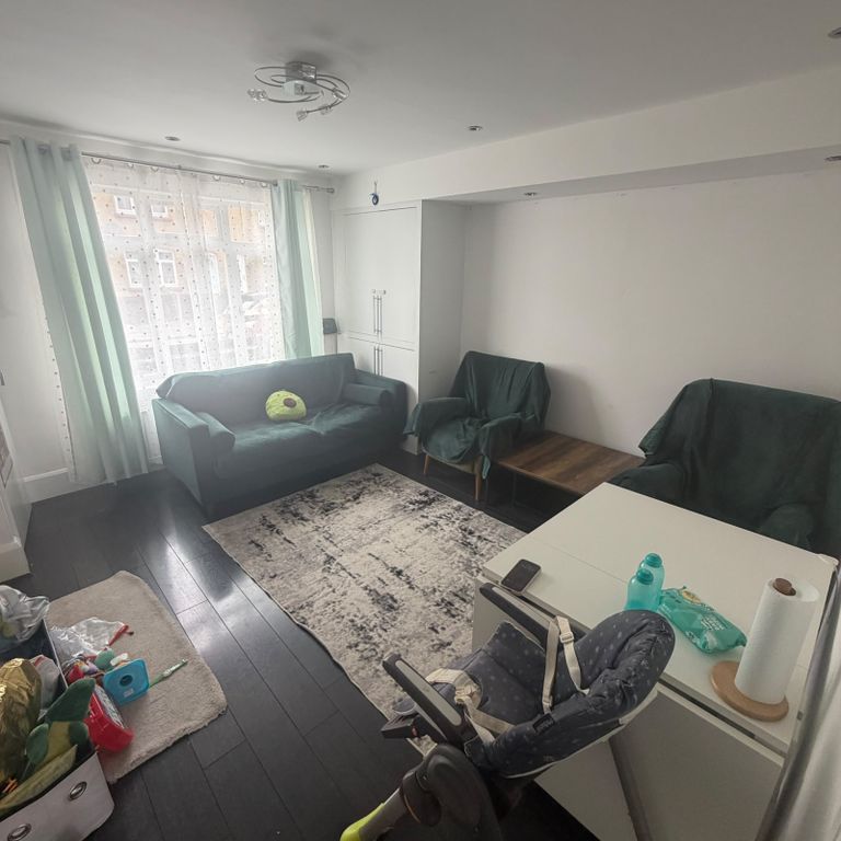 Property photo 1 of 11 2 Bed Terraced Bungalow To Rent Rosedale Avenue, Hayes Ub3