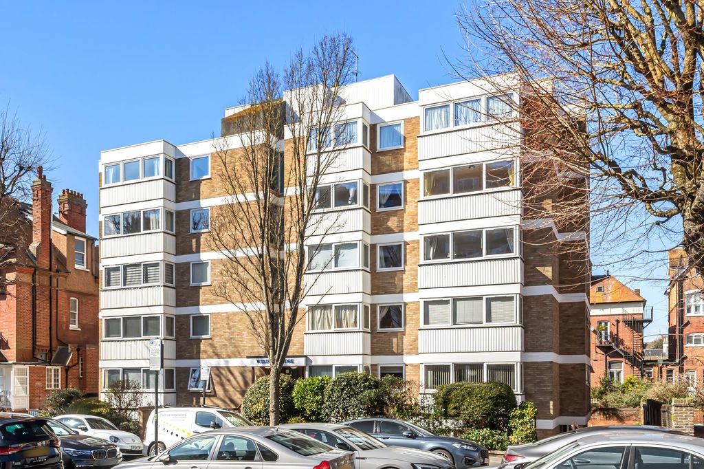 Property photo 1 of 6