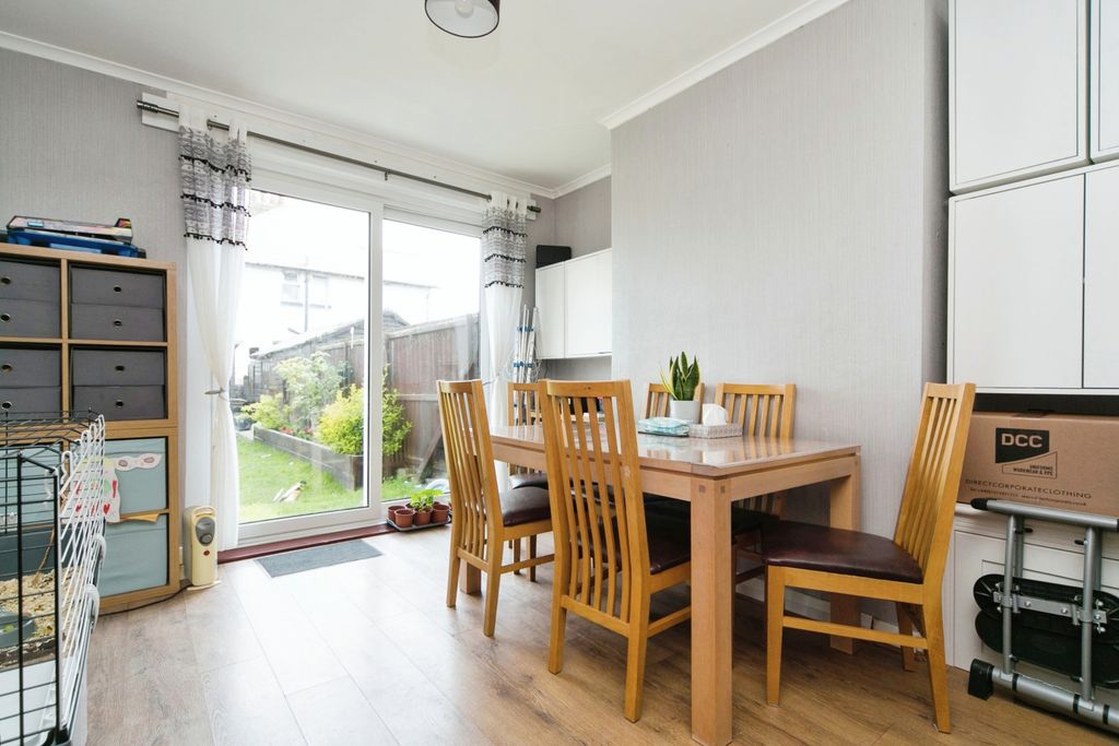 Property photo 3 of 15 Dining Room