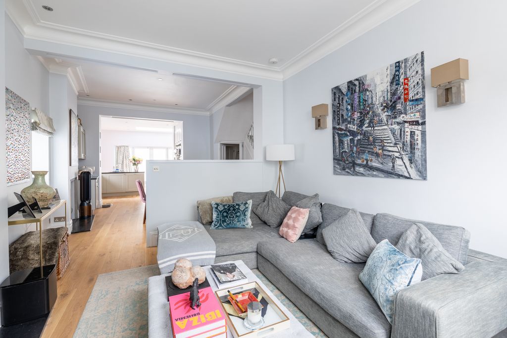 Property photo 2 of 27 Picture 2