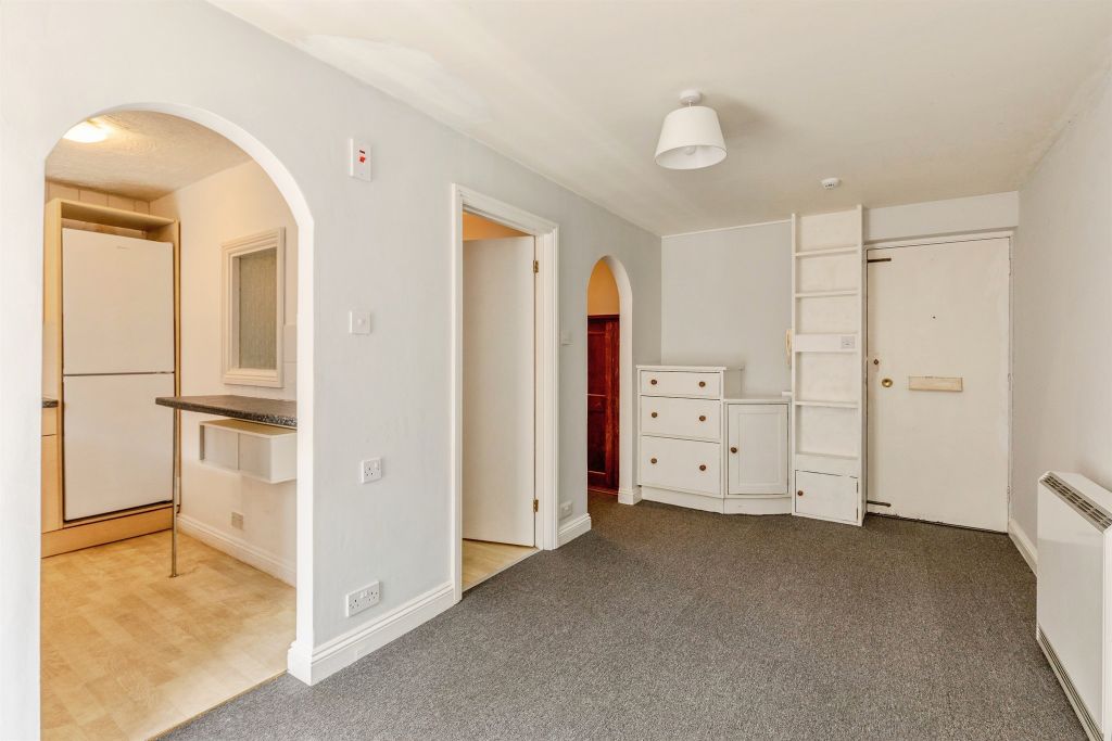 Property photo 3 of 13