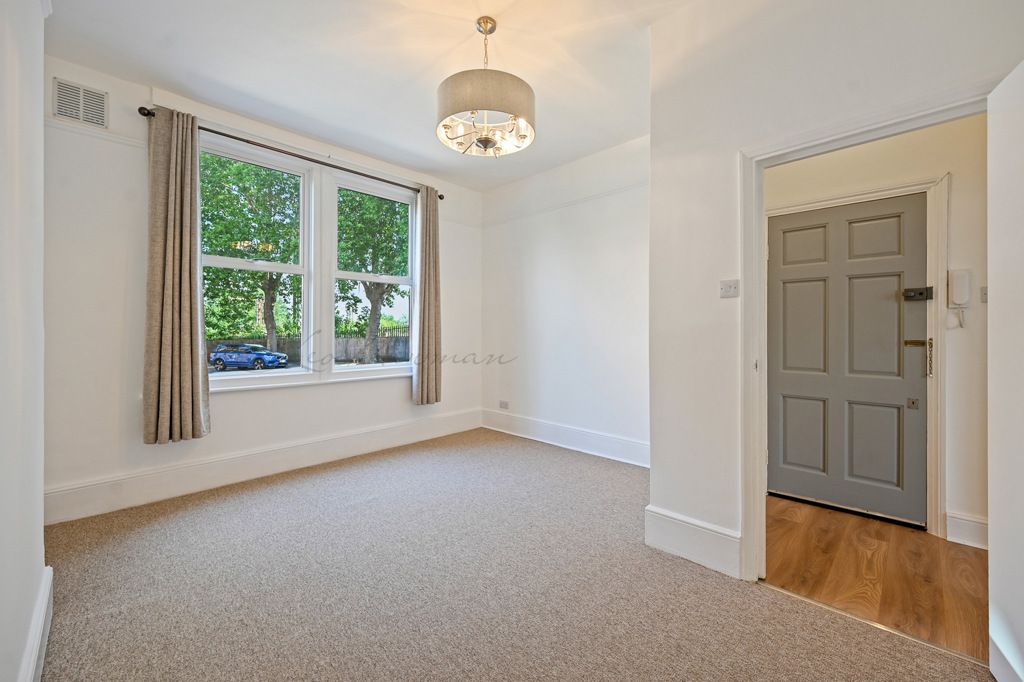 Property photo 2 of 11 Jpg