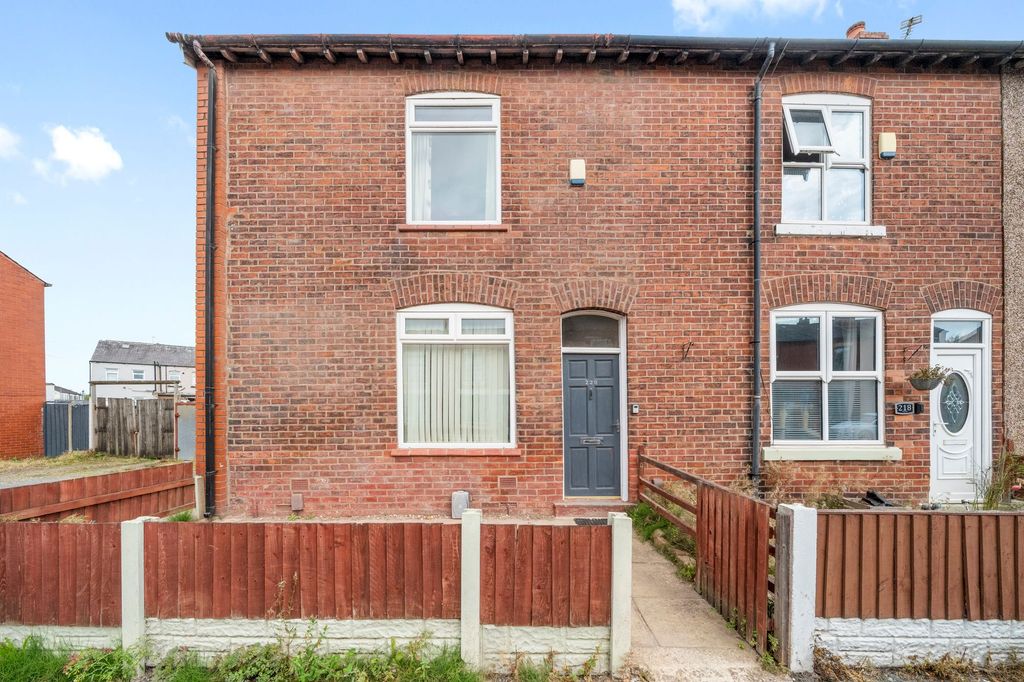 Property photo 1 of 9