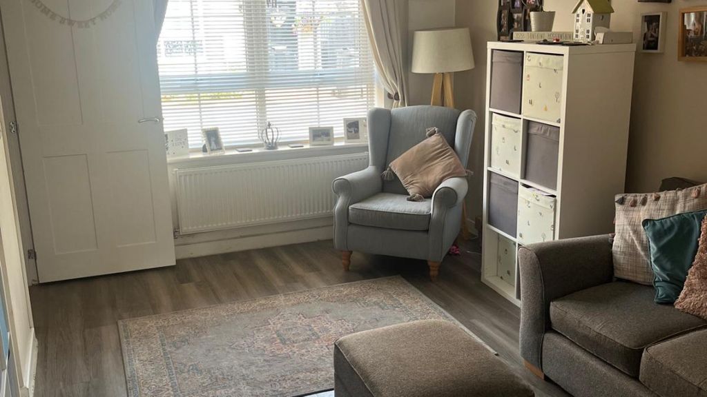 Property photo 3 of 14