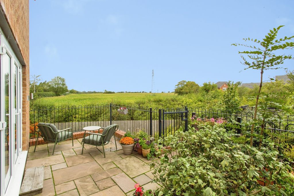 Property photo 3 of 30 Rear Garden