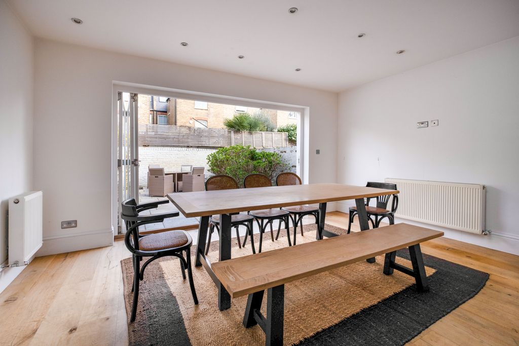 Property photo 2 of 15 2