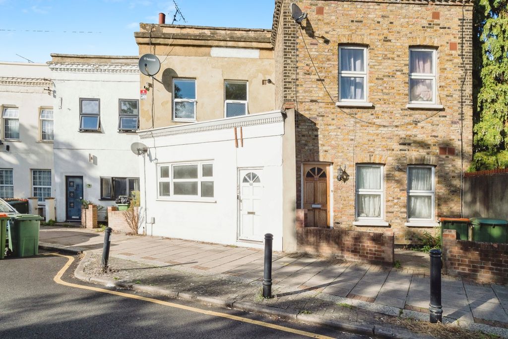 Property photo 1 of 17 Photo