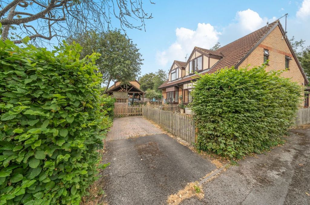 Property photo 2 of 12 14977774