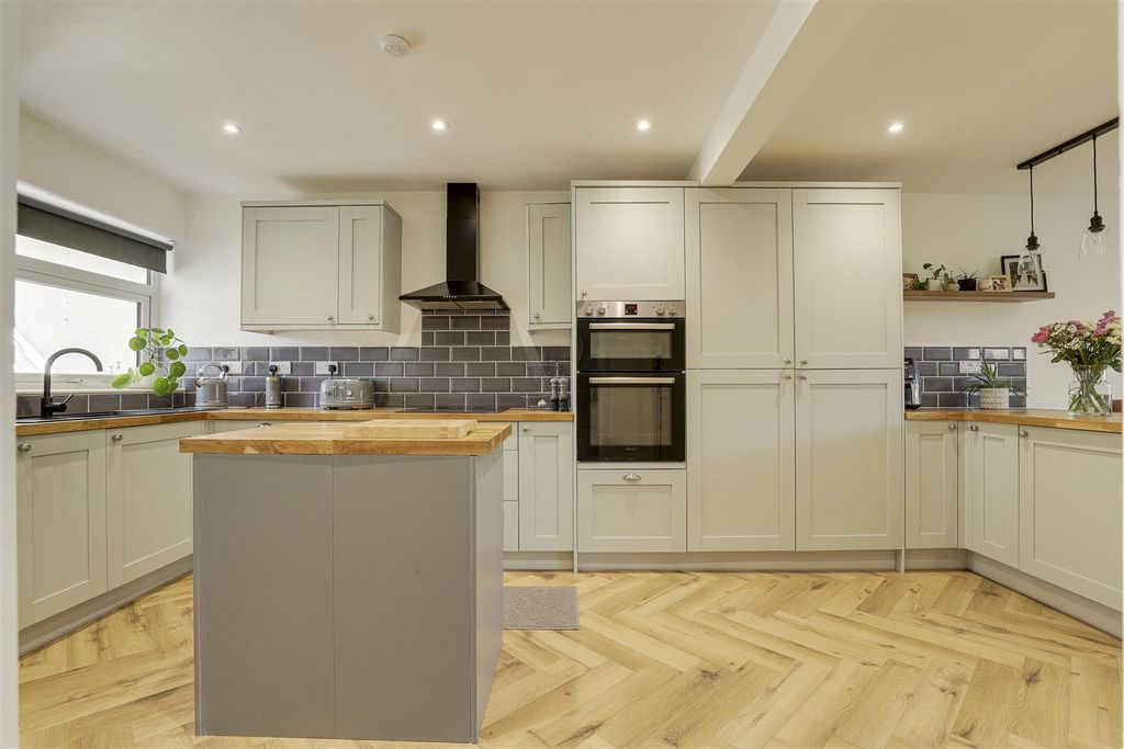 Property photo 2 of 22 20.Jpg