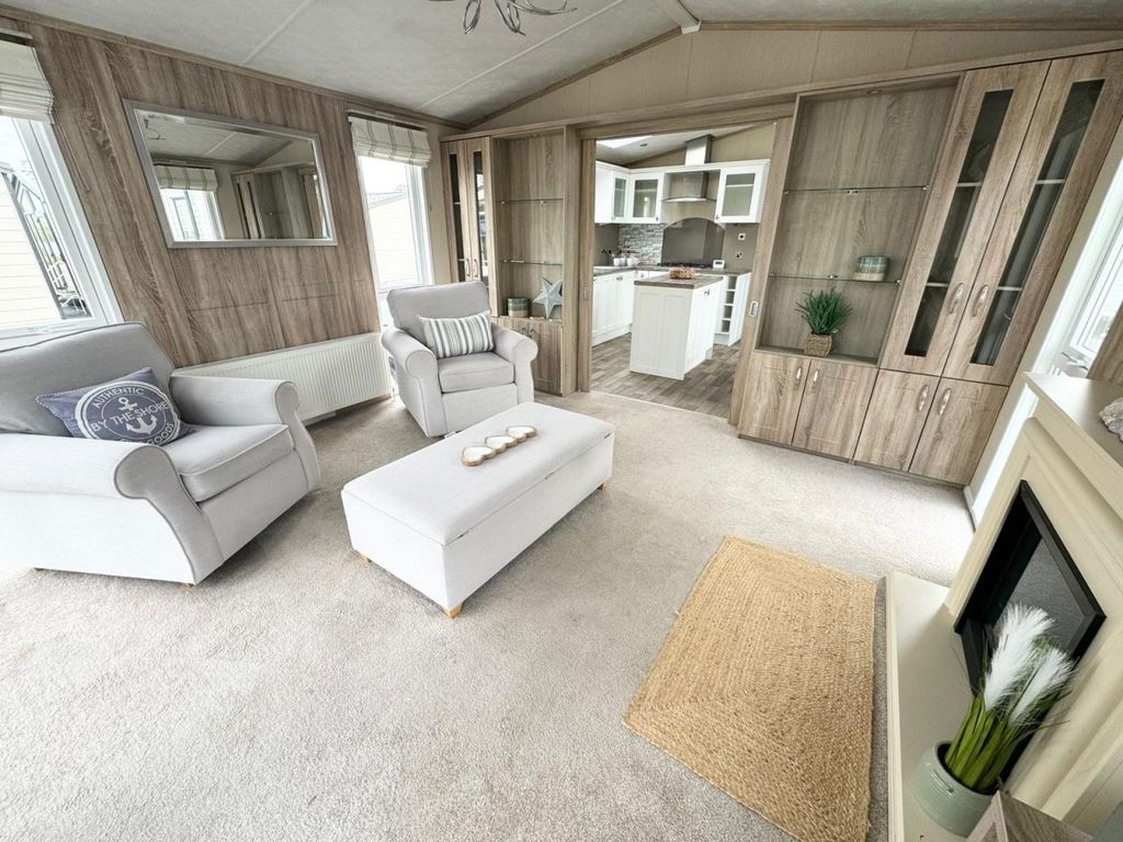 Property photo 2 of 11 Pemberton Knightsbridge 2015 Car0062718 72608929.Jpeg