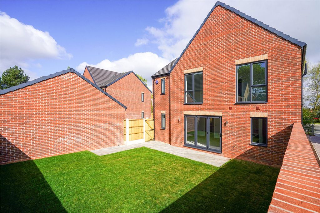 Property photo 2 of 12 Picture No. 15