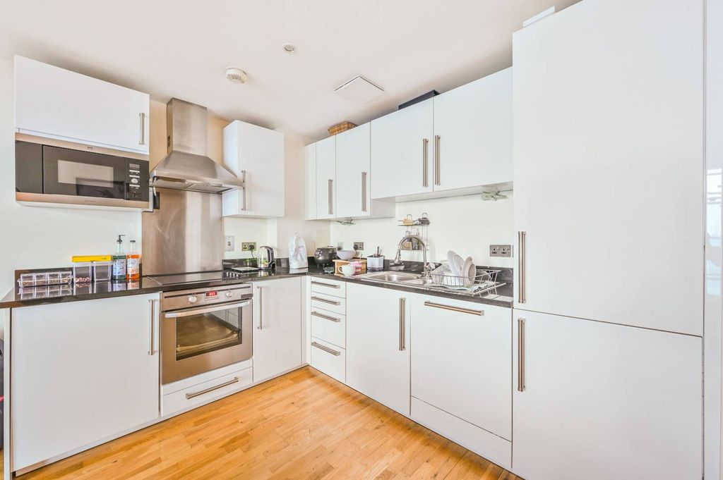 Property photo 1 of 5