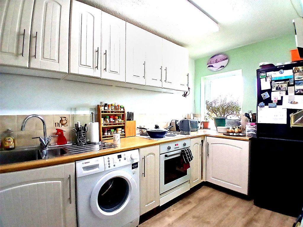 Property photo 3 of 5 Picture No. 04