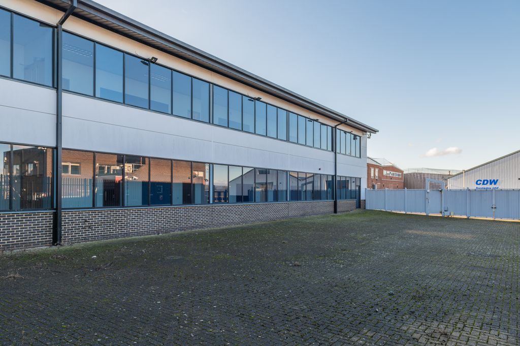 Property photo 3 of 15