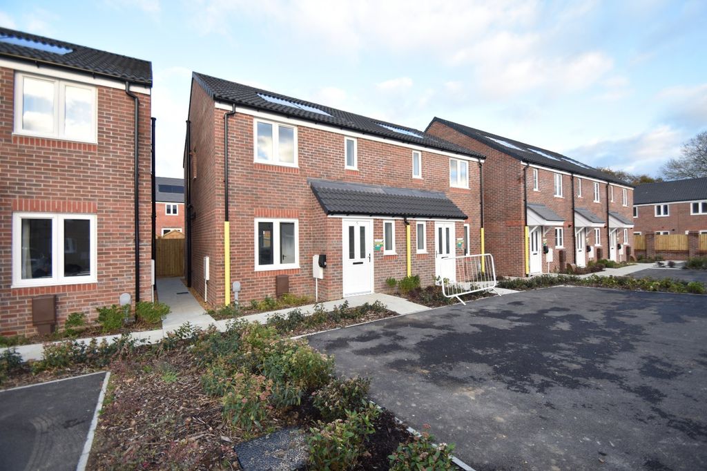 Property photo 1 of 13 Picture No. 02