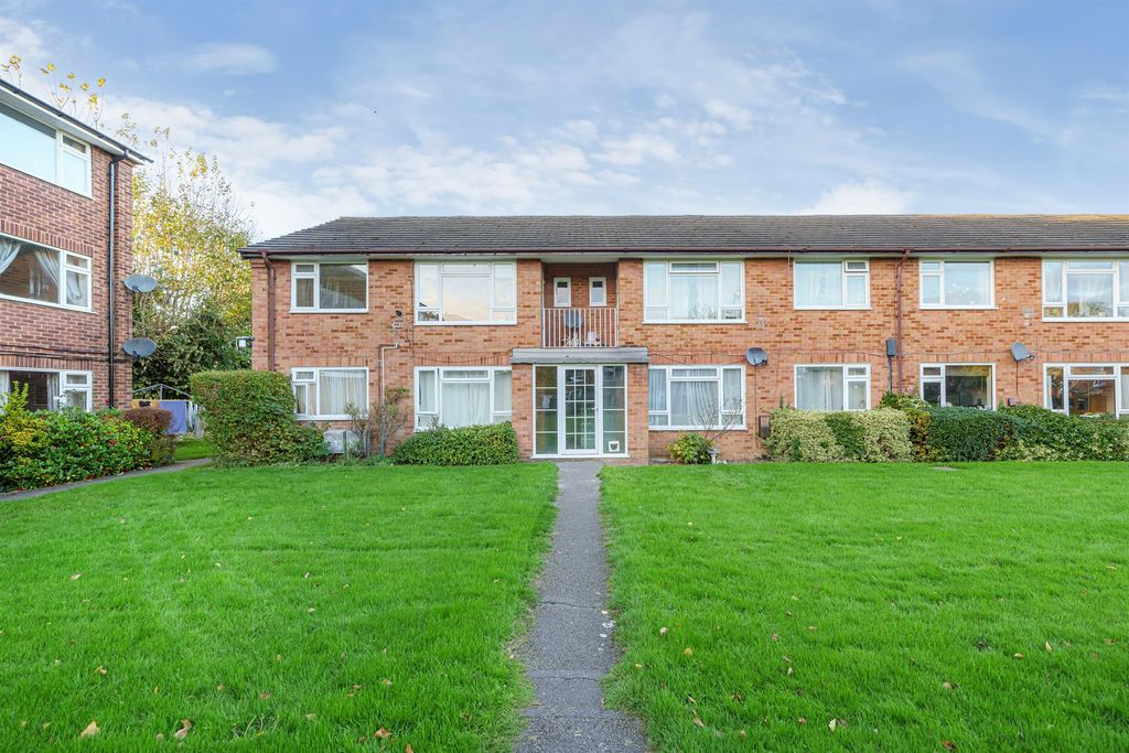Property photo 1 of 12