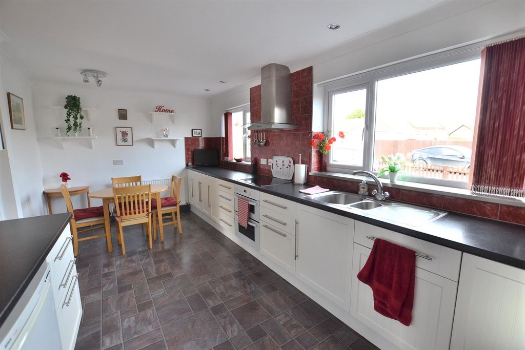 Property photo 2 of 19 Open Plan Dining Kitchen