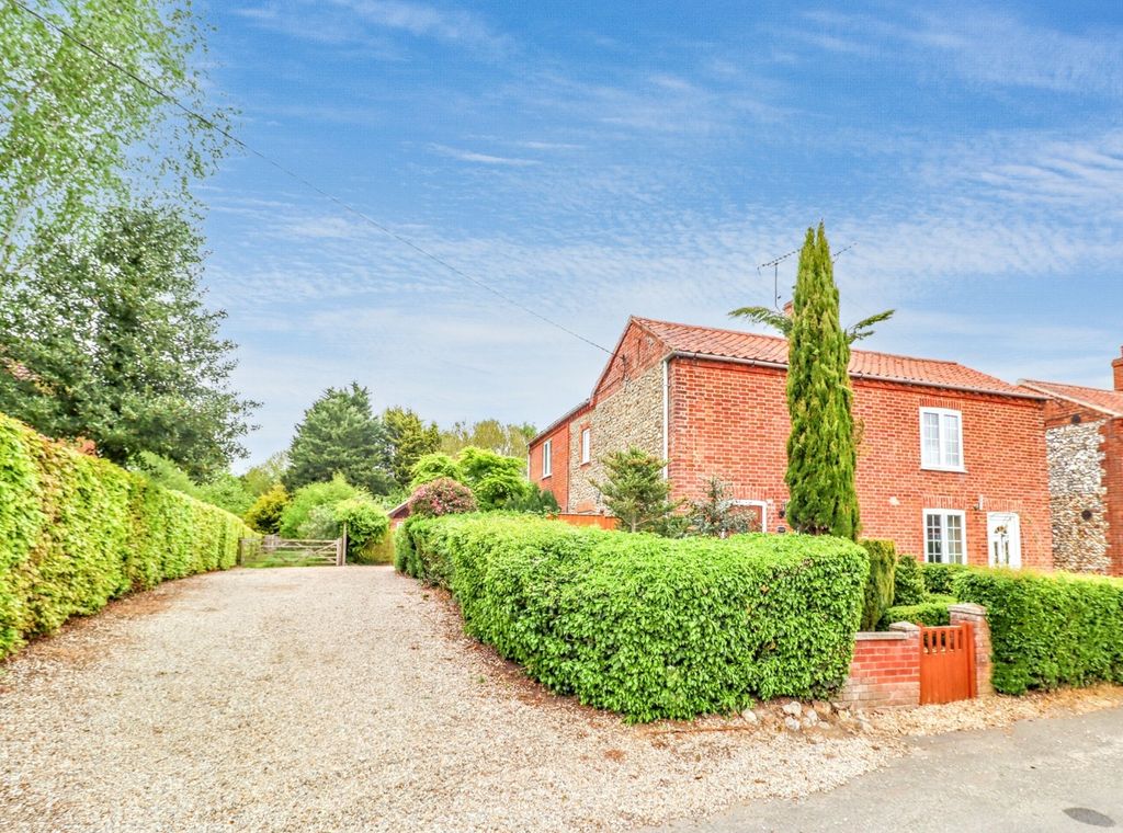Property photo 2 of 34 4125642
