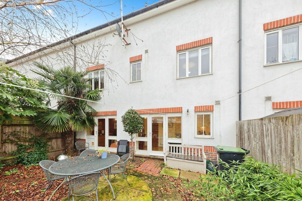 Property photo 2 of 20 Pbox-Img.Jpg