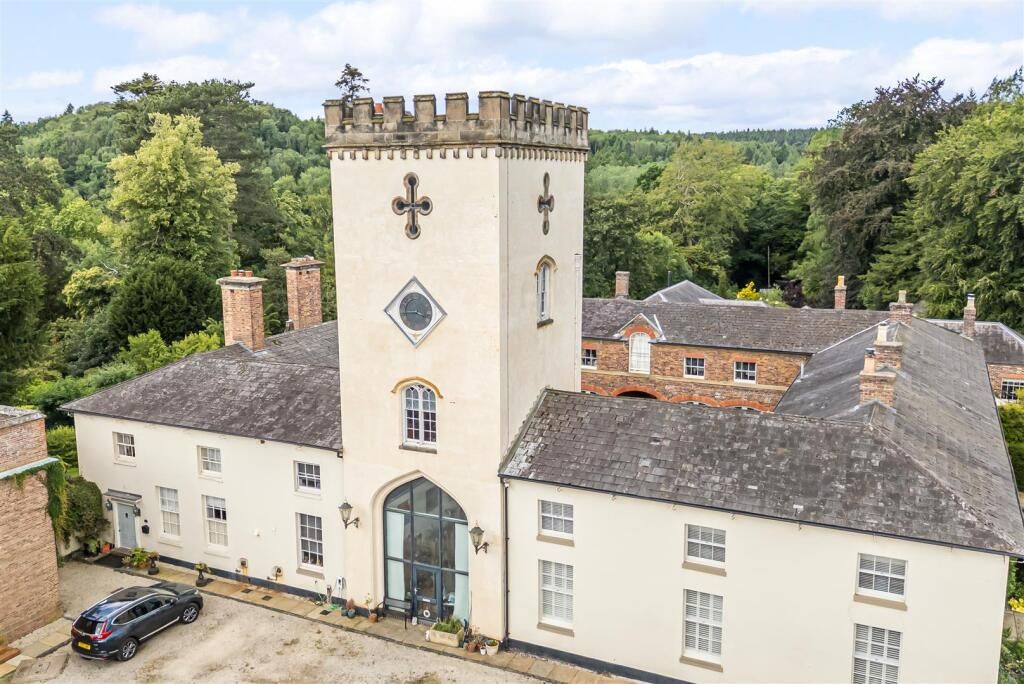 Property photo 1 of 43