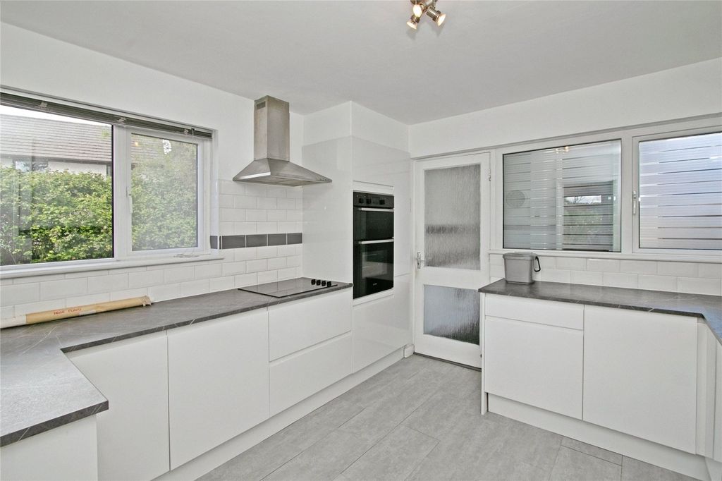 Property photo 2 of 20 Picture No. 13