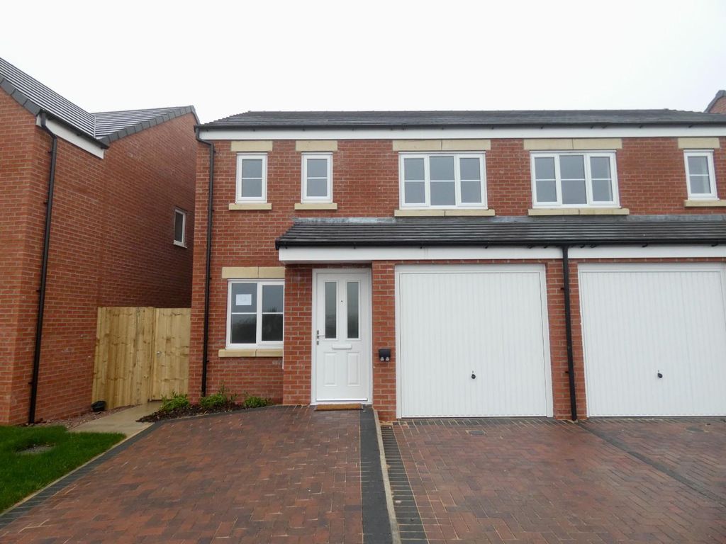 Property photo 1 of 17 Frontage