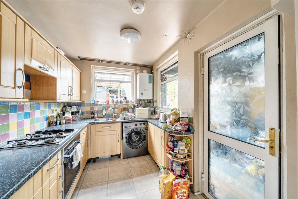 Property photo 2 of 12 Kitchen 1.Jpg