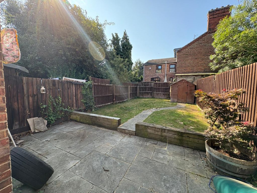 Property photo 3 of 6 Garden