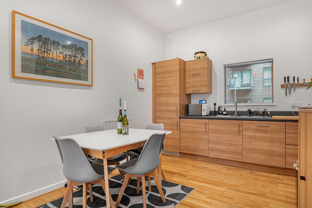 Property photo 3 of 21 Kitchen