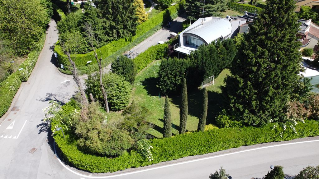 Property photo 2 of 4