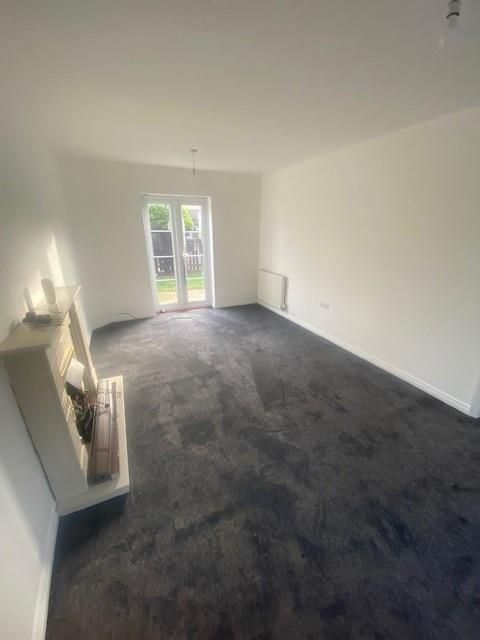Property photo 3 of 11 97 Hutton Row Lounge1.Jpg