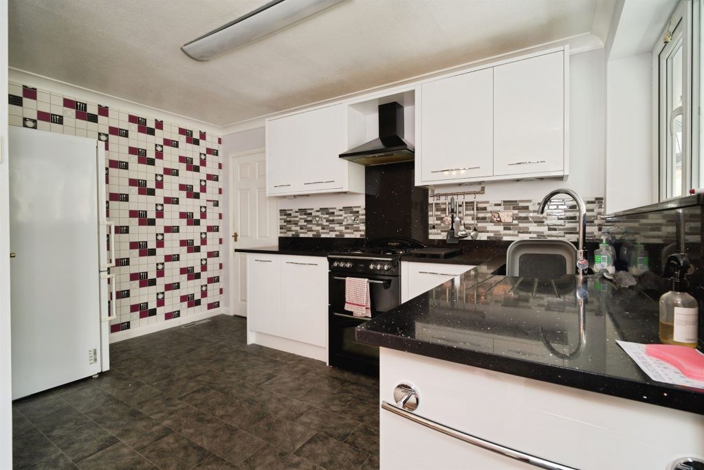 Property photo 2 of 24