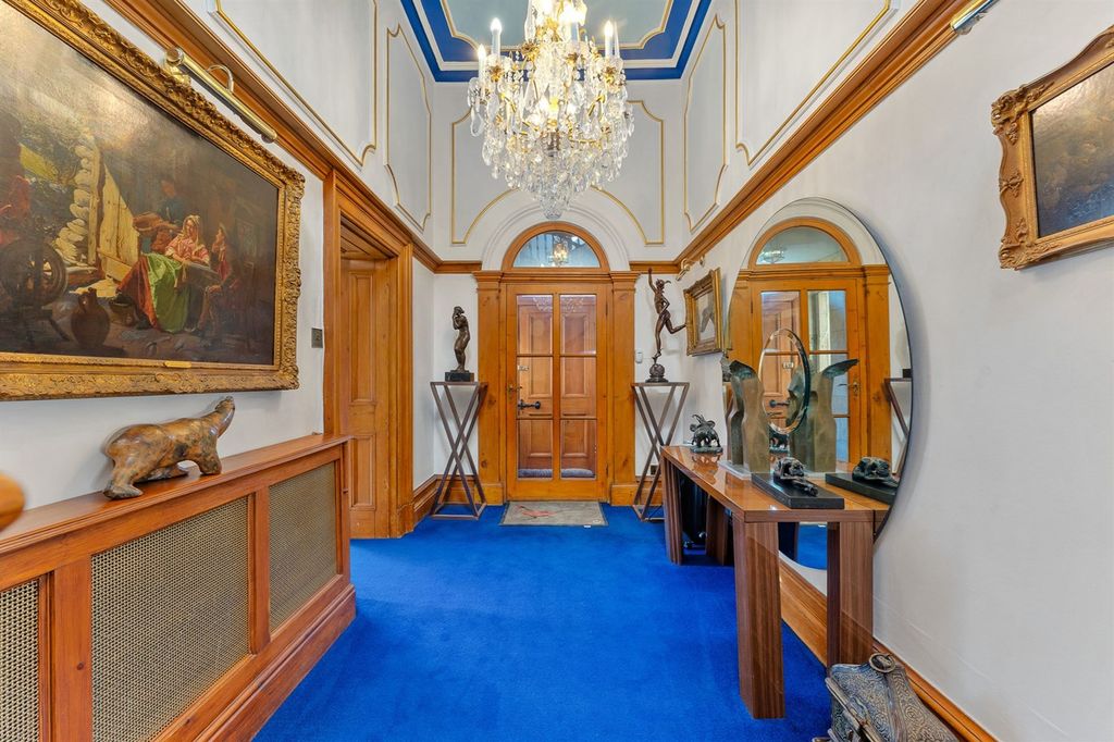 Property photo 3 of 64