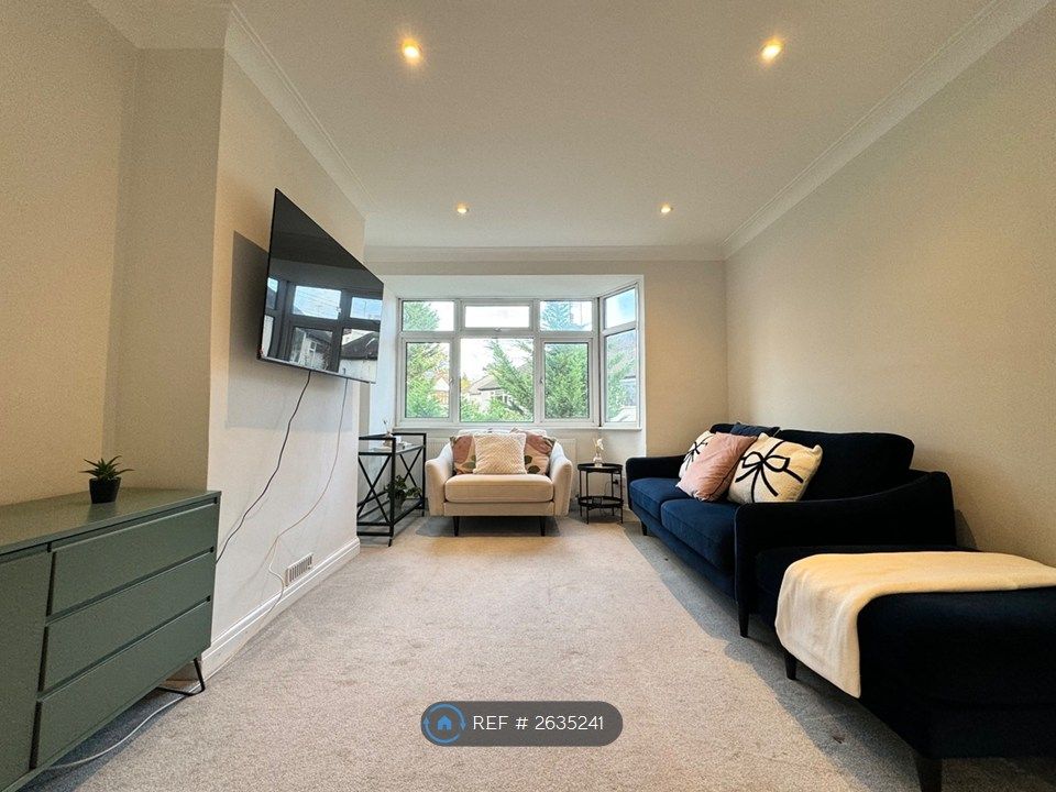 Property photo 2 of 10 Main Living Space