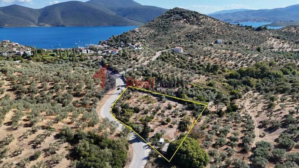 Property photo 3 of 23