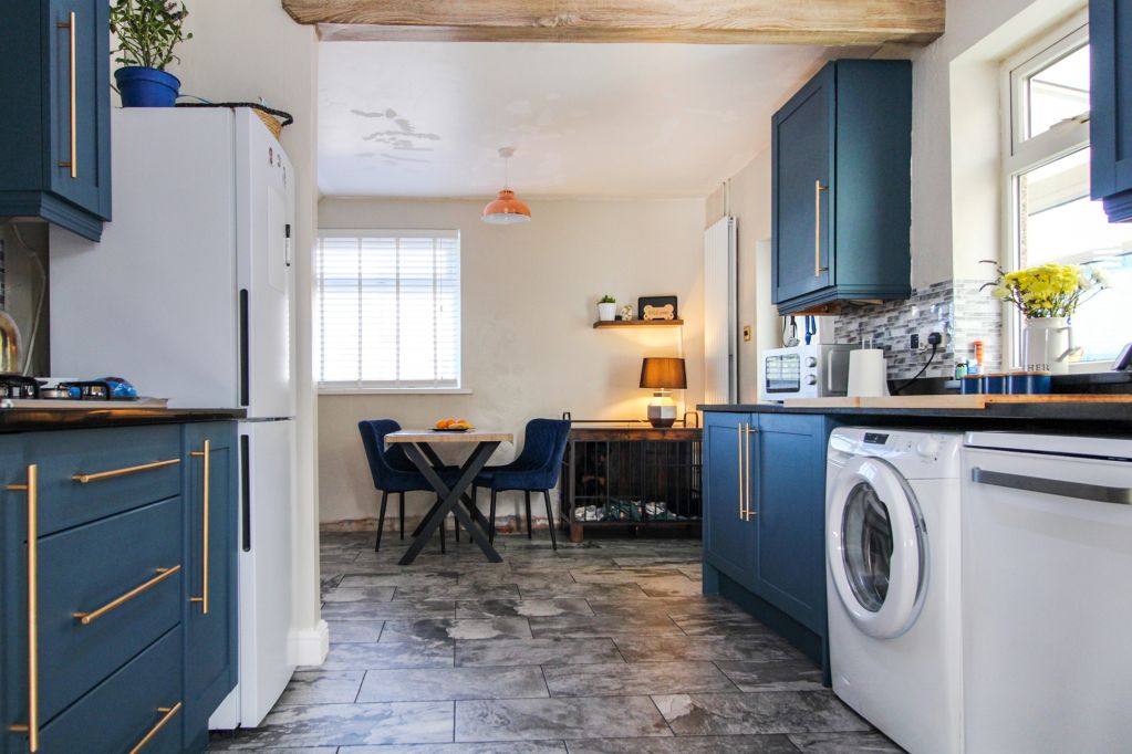Property photo 2 of 16 Dining Kitchen