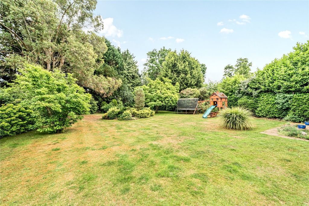 Property photo 2 of 27 Picture No. 12