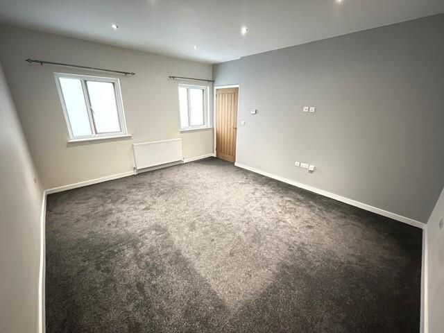 Property photo 2 of 10 Living Room