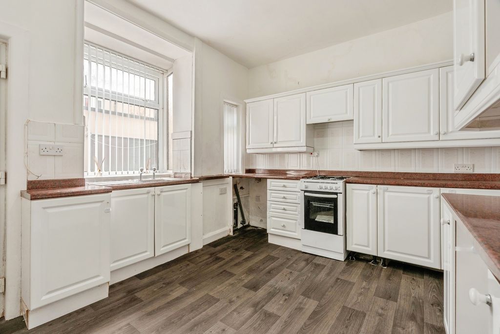 Property photo 3 of 15 Pbox-Img.Jpg