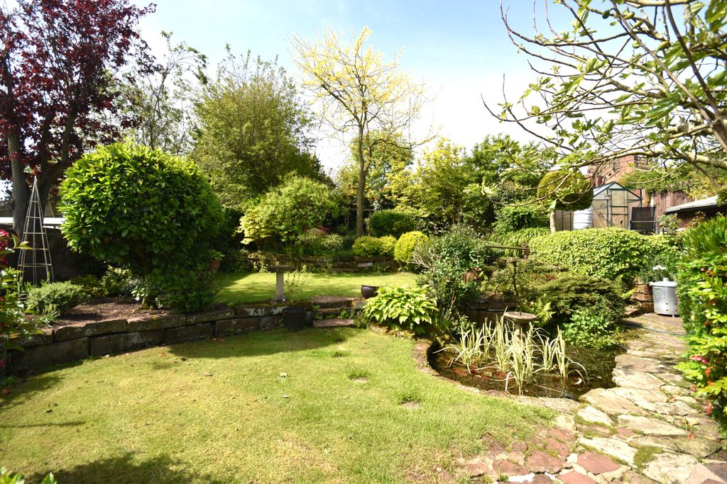 Property photo 2 of 20 Garden