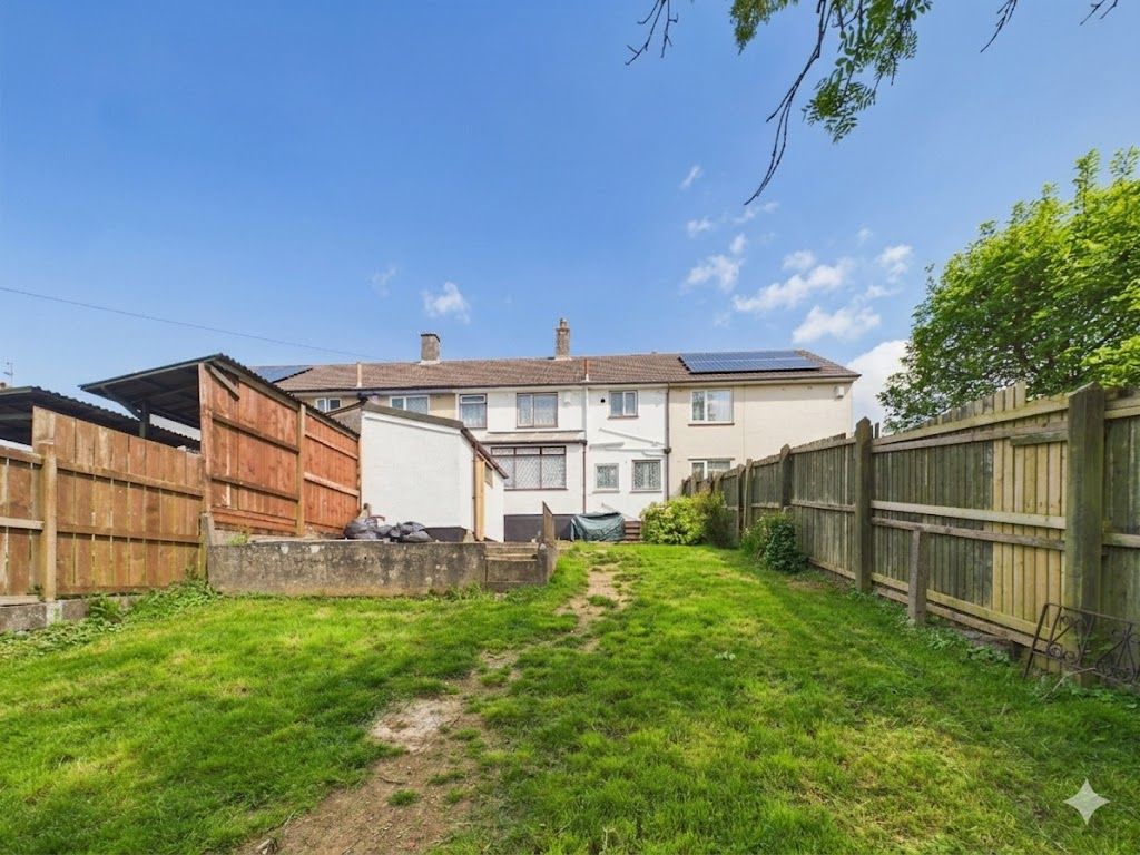 Property photo 2 of 21
