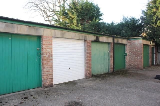 Property photo 1 of 9 10 Welsby Court Garage9.Jpg
