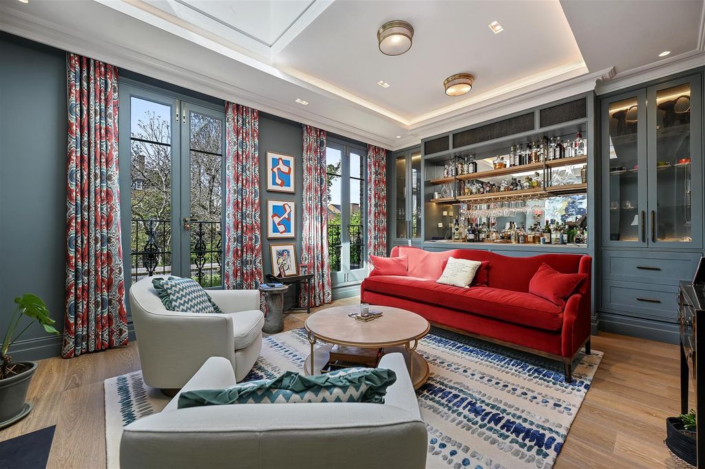 Property photo 2 of 21 Hammersmith Grove