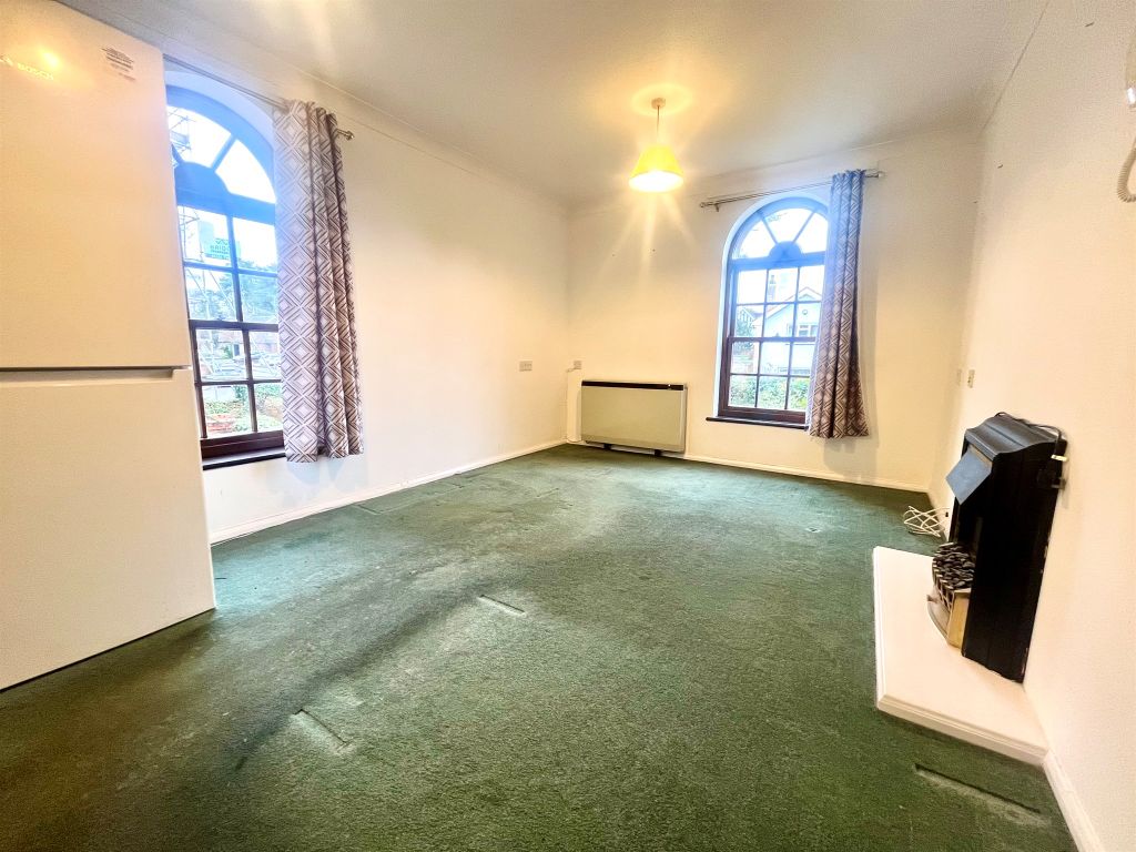 Property photo 2 of 9