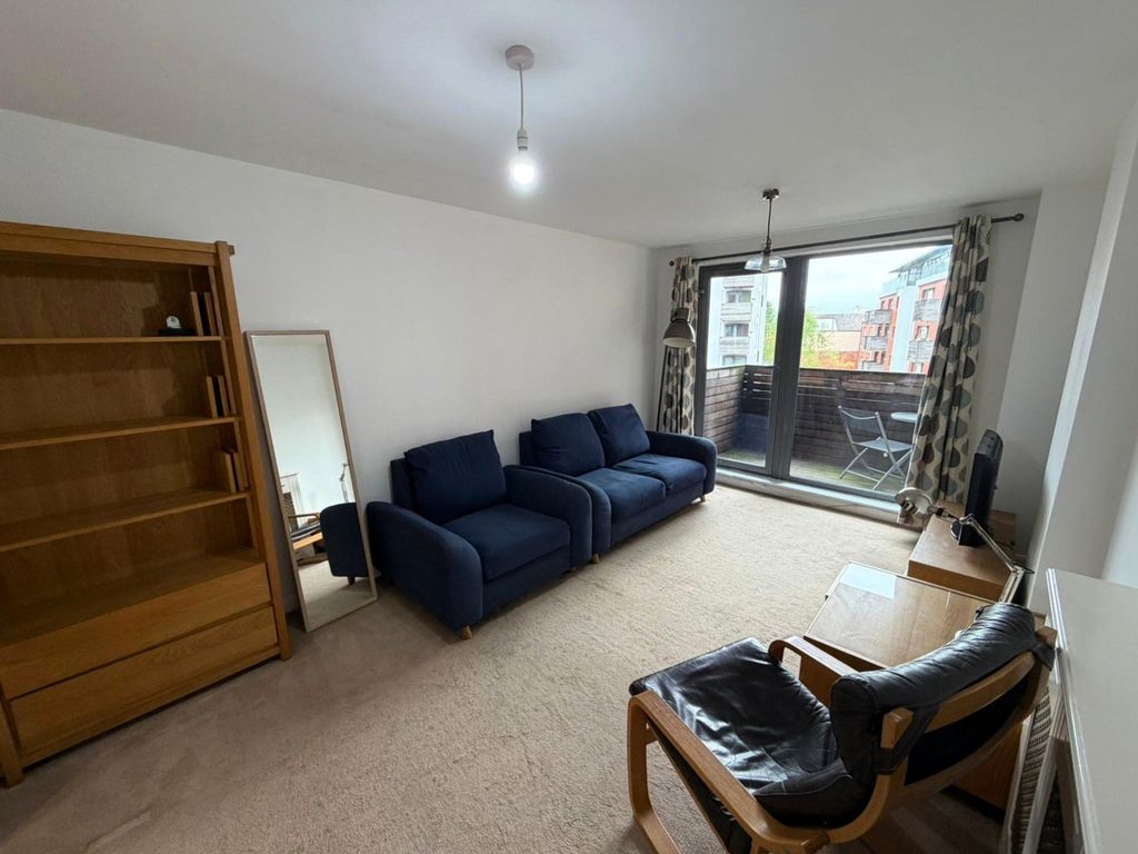 Property photo 3 of 9 Picture No. 32