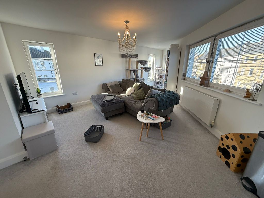 Property photo 3 of 14